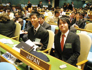 ニューヨーク国連本部で日本人高校生が大活躍! 模擬国連で3年連続優秀賞!!! _b0007805_21393671.jpg
