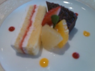 昨日のランチ、昨年のブログ開始に・・_d0165645_1340579.jpg
