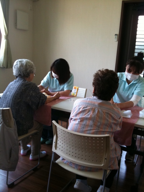 四街道 ここ楽さんのアロマハンドボランティア_a0191183_18301063.jpg