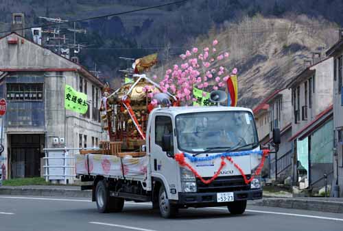 夕張89・旧炭山祭りその１_f0173596_22223279.jpg
