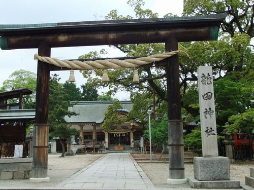 法隆寺の鎮守社「龍田神社」に参拝_f0120102_9304677.jpg