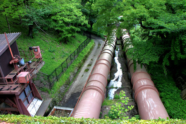 蹴上発電所と疏水_e0048413_2012553.jpg