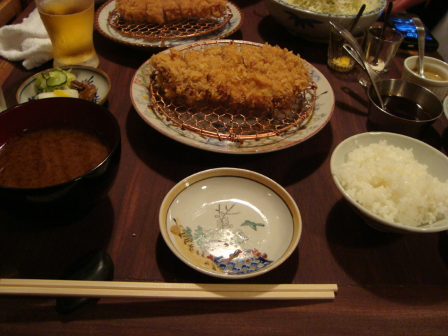 西麻布「とんかつ 豚組」へ行く。_f0232060_2337638.jpg