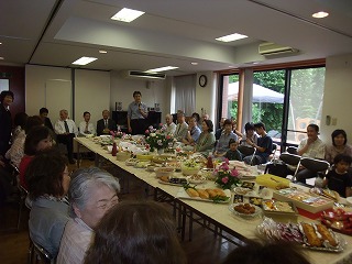 持ち寄り昼食会_f0037623_2227593.jpg