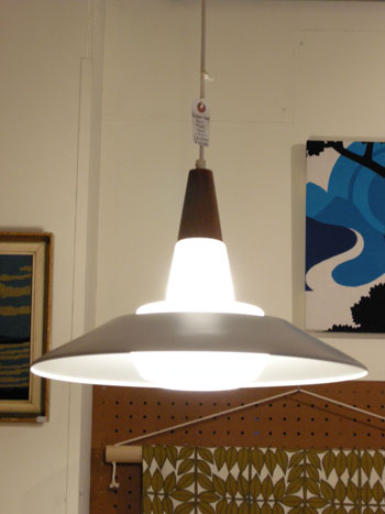 Pendant lamp (DENMARK)_c0139773_19204226.jpg