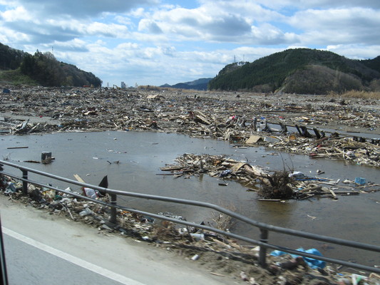 三陸・陸前高田と岩手湯本温泉ツアー参加記（２）─①_a0141884_13252251.jpg