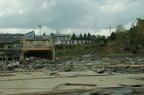 気仙沼、南三陸町、三陸の復旧、そして復興に向かって・・・・(81)_d0181492_146554.jpg