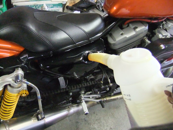 澄川の御曹司の1200S オイル交換!!_c0226202_2244813.jpg