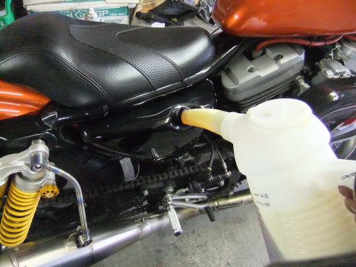 澄川の御曹司の１２００S 　オイル交換！！_c0226202_2244813.jpg