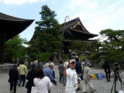 牛に引かれて『善光寺』。信州の長野市(第77話)_a0154912_2435890.jpg