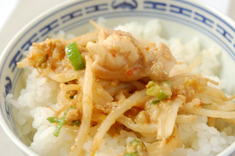 鶏ともやしの胡麻味噌豆板醤炒め_d0104926_1465745.jpg