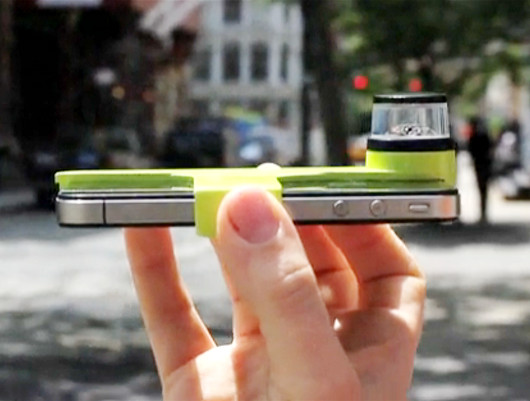 iPhoneに付けるだけで360度パノラマ動画を録画できちゃうカメラが登場?!　Kogeto社のDot_b0007805_1263223.jpg