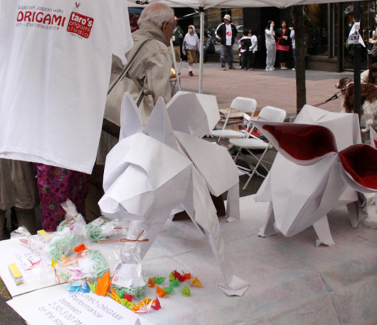 今アメリカで注目の国際おりがみ作家は国際弁理士のタローさん Taro\'s Origami Studio_b0007805_426636.jpg