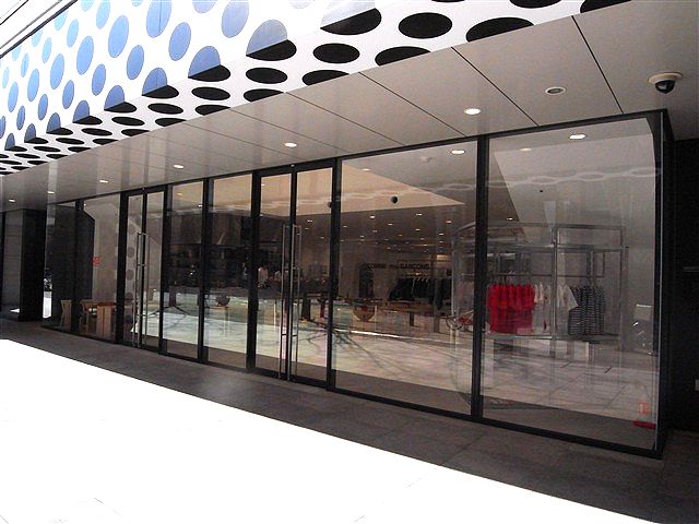 ロンドン発パリ経由ソウル立ち寄りつつの東京着。_c0116714_39124.jpg