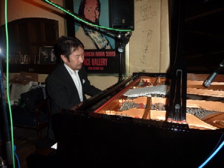 2011-05-25 最近のインタヴュー_e0021965_12103852.jpg