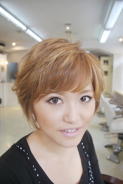 カリスマ ネイリストと夏髪ショートヘア 元住吉 武蔵小杉 美容室クリスティ 美容師ｏｂａｍａの店長日記