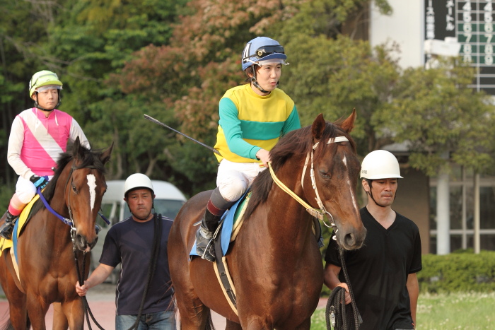 2011年5月20日(金) 高知競馬 6R B-4_a0077663_18241669.jpg