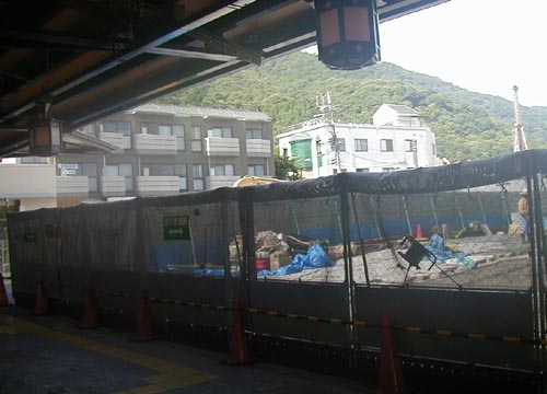 ●嵐山駅前の変化、その１０６（駅舎から広場、脇道）_d0053294_10352969.jpg