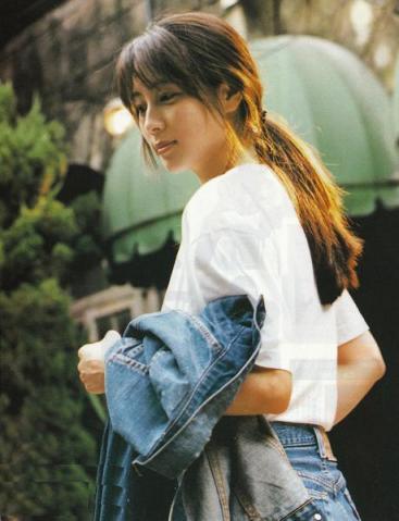 坂井泉 Zard 坂井泉水」のアイデア 450 件【2024】 | 坂井泉水, zard ...