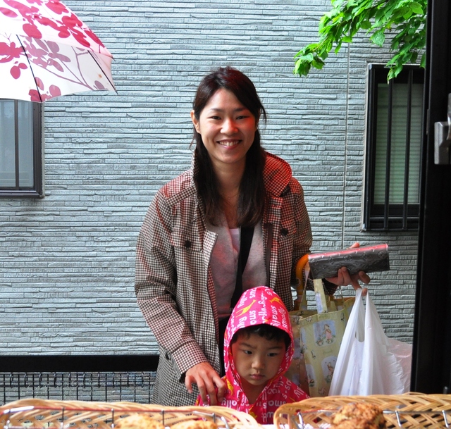 雨の日の土曜販売(^^)。皆さん、ありがとうございました!_b0087822_21535728.jpg
