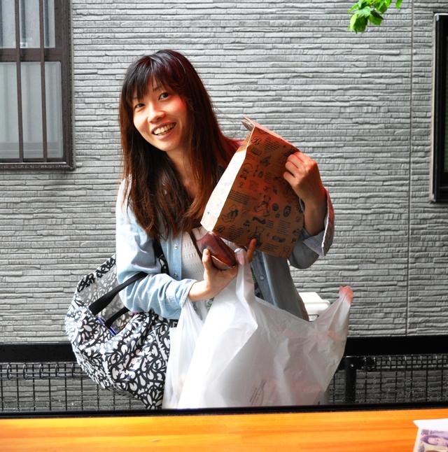 雨の日の土曜販売(^^)。皆さん、ありがとうございました!_b0087822_224054.jpg
