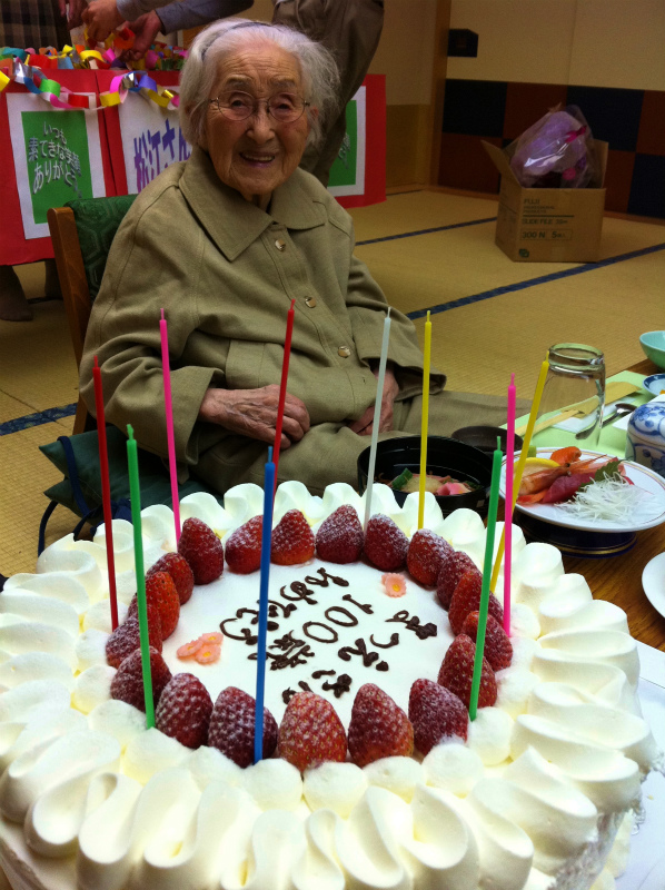 2011/05/25-27 Happy Birthday My Grandmother!_b0220886_0412392.jpg
