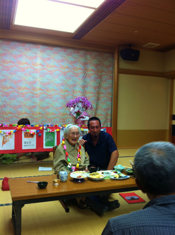 2011/05/25-27 Happy Birthday My Grandmother!_b0220886_0421087.jpg