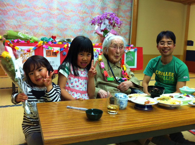 2011/05/25-27 Happy Birthday My Grandmother!_b0220886_0462613.jpg