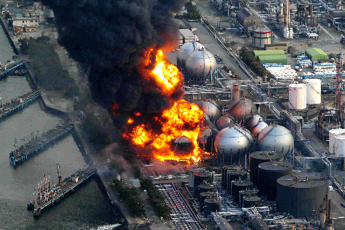 ★【重要】3月11日・コスモ石油千葉製油所の火災に関する「デマ」 _a0028694_2207.jpg