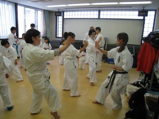 新琴似教室 元気!な稽古と怪しい?稽古_c0118332_1347591.jpg