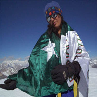 パキスタン女性の活躍続く　セミナ・ベーグ　ChashkinSar登頂_d0106555_19193753.jpg