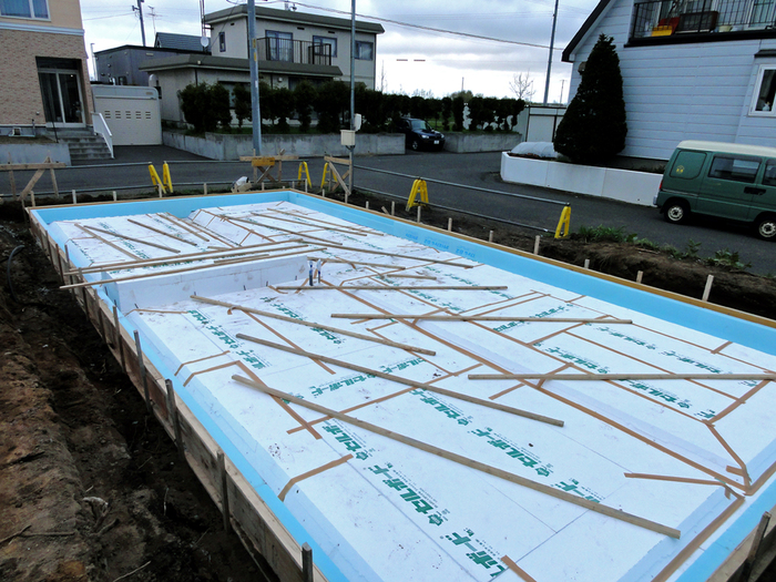 11 05 10 土間下断熱 北海道建築工房blog