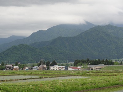 雲が暑くて山々が見えません_a0084753_1610487.jpg
