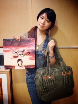\"special 03／BONNIE PINK\"ってこんなこと。_c0140560_1350337.jpg