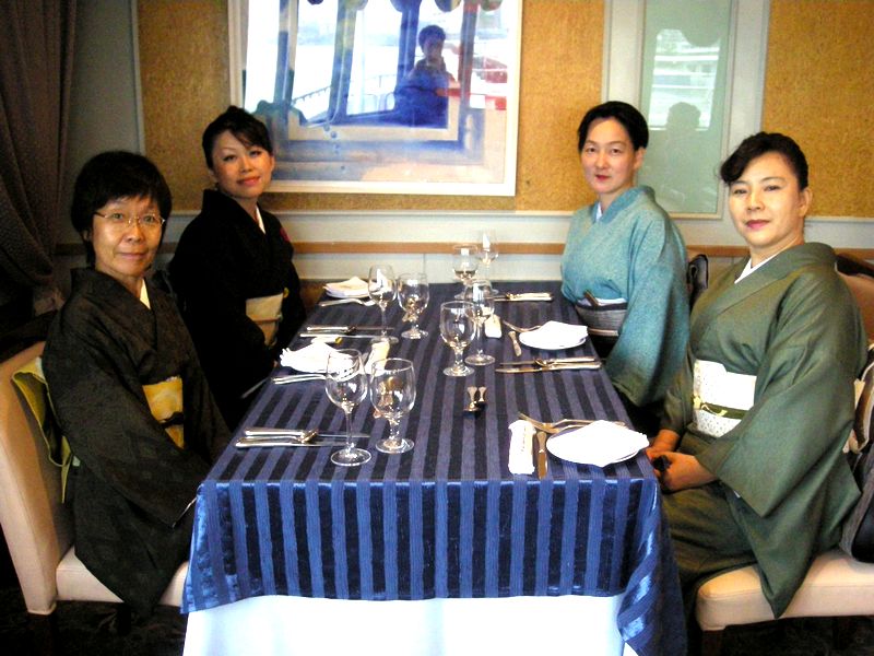 船上パーティー in ヴァンテアン♪ 5周年に向けて・・・_f0140343_1384349.jpg