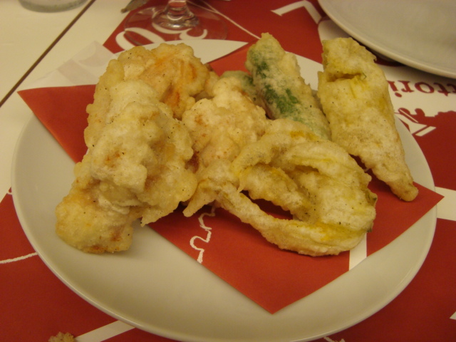 西荻窪「trattoria 29 ~石垣ちゅら豚まつり~」へ行く。_f0232060_054315.jpg