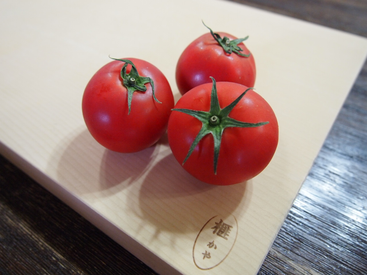 旨いトマトを見つけた!_b0201492_17273875.jpg