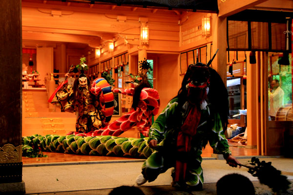 貴船神社 貴船祭りの神楽2_e0048413_2002943.jpg