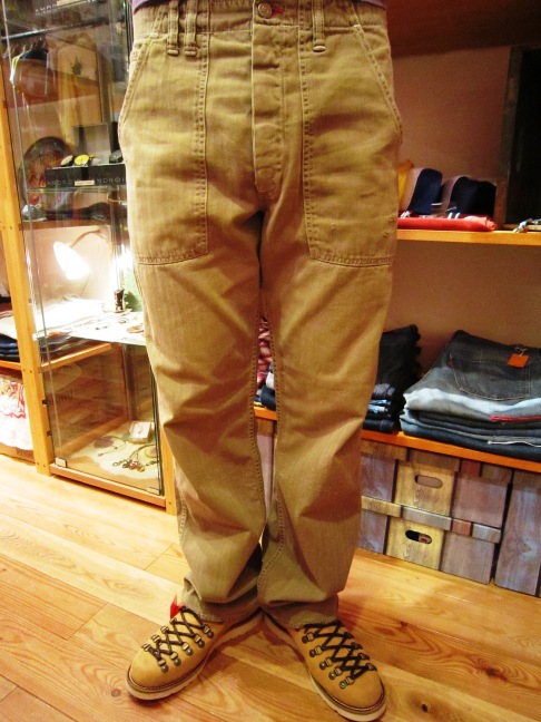 ANACHRONORM \"Random Herringbone Baker Pants\" 待望入荷!_f0191324_98056.jpg