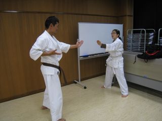 手稲教室 馬飛び、約束組手 楽しみました!_c0118332_221285.jpg