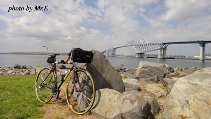 作品 自転車と東京ゲートブリッジ 画家 棚倉 樽のアートギャラリー 作品 自転車と東京ゲートブリッジ 画家 棚倉 樽のアートギャラリー