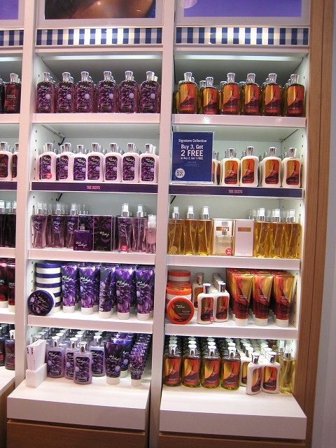 Bath & Body Works OPEN!!_e0139467_1661433.jpg