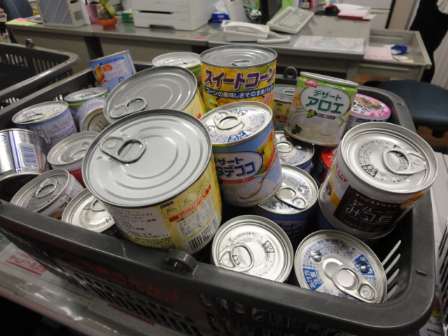 ★東日本大震災~貯金尽き生活困窮「食べていけない」 70日以上 缶詰中心の食生活_a0028694_5305114.jpg