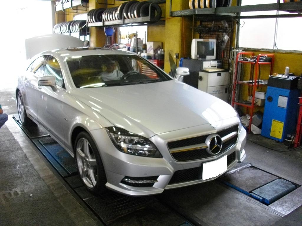 お初の車_e0188729_1034437.jpg