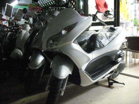 PCX　いっぱい！_e0114857_2336714.jpg