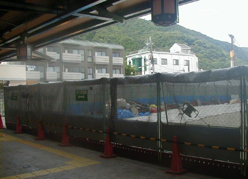 ●嵐山駅前の変化、その107(円形階段、駅舎から広場)_d0053294_11565486.jpg