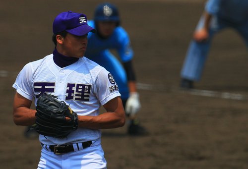 春季高校野球近畿大会・天理-近江_d0182403_7565480.jpg