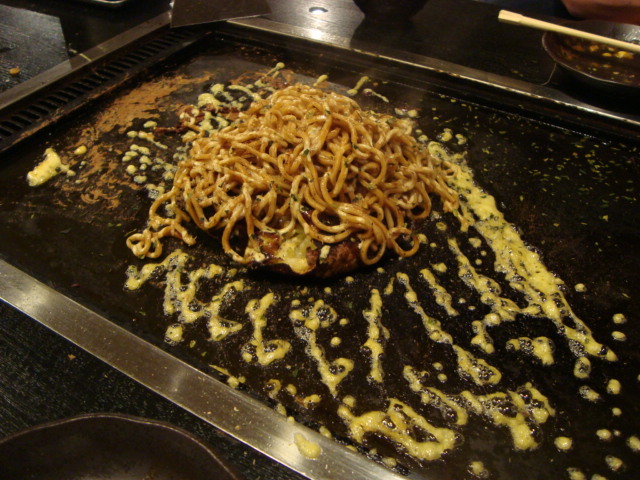西荻窪「お好み焼き 西荻ラスカル」へ行く。_f0232060_12478.jpg
