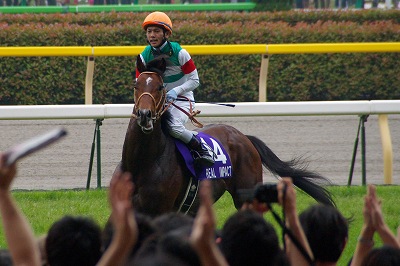 安田記念は史上初３歳馬の衝撃の勝利！リアルインパクトが制す_b0015386_234531.jpg