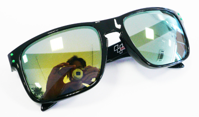 OAKLEY2011年MOTO GPモデル入荷!_c0003493_8451015.jpg